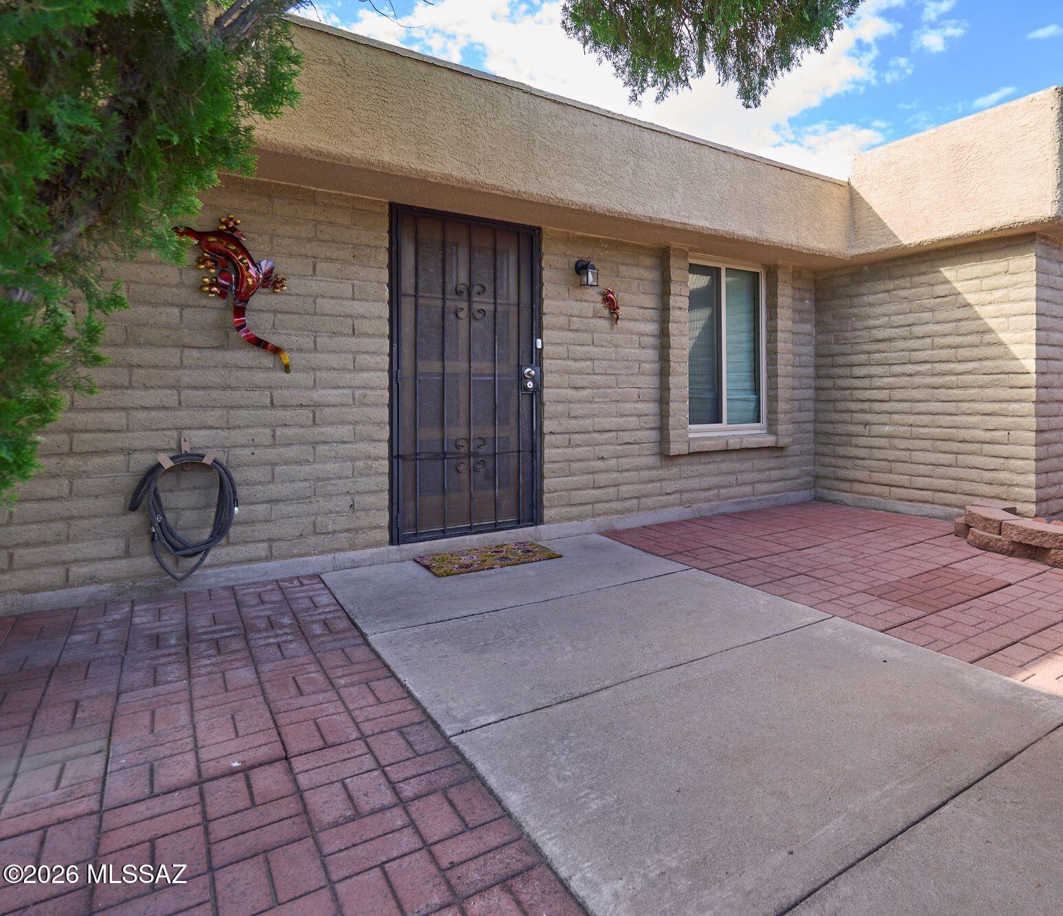 702 South Pantano Road, Unit E Tucson, AZ 85710 - Photo 2 of 13