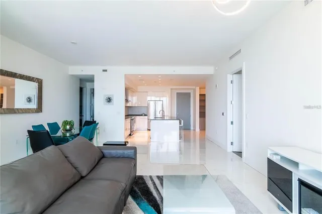 $6,500 | 111 South Pineapple Avenue, Unit 1002, Sarasota, FL 34236