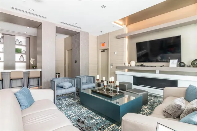 $6,500 | 111 South Pineapple Avenue, Unit 1002, Sarasota, FL 34236