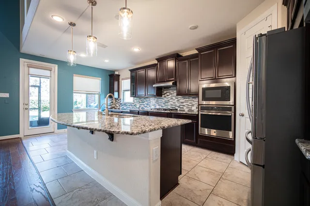 $3,100 | 5802 Caper Shores Lane, Sugar Land, TX 77479