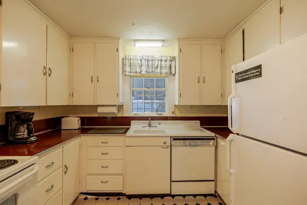 $1,395,000 | 435 Seawall Road, Southwest Harbor, ME 04679