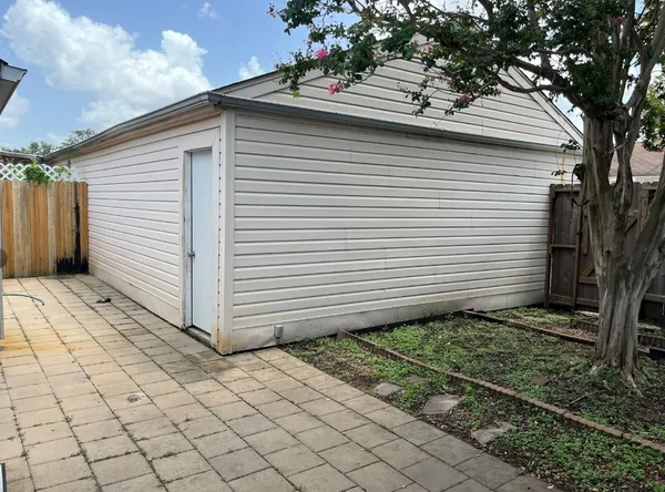 $1,700 | 10909 Glenwolde Drive, Unit 909, Houston, TX 77099