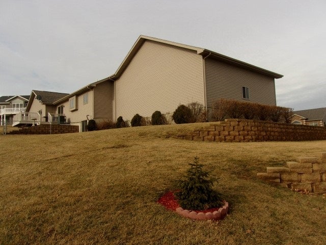 907 Randall Road Tipton, IA 52772 - Photo 3 of 25 Gallery Image 3