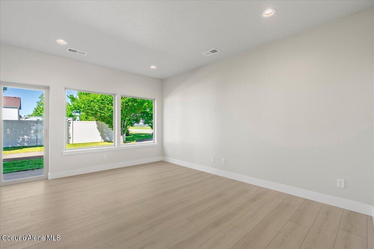 771 North Galbraith Loop Post Falls, ID 83854 - Photo 7 of 34 Great Room