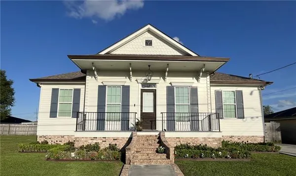 $309,000 | 2917 Volpe Drive, Chalmette, LA 70043
