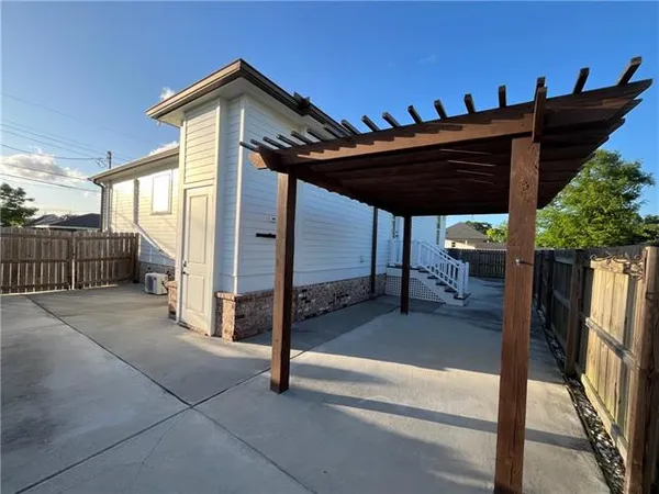 $309,000 | 2917 Volpe Drive, Chalmette, LA 70043