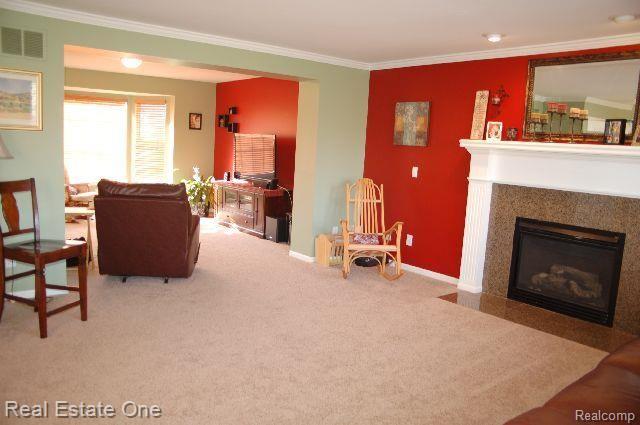 3921 Hazelton Avenue Rochester, MI 48307 - Photo 5 of 10 great rm 2.JPG