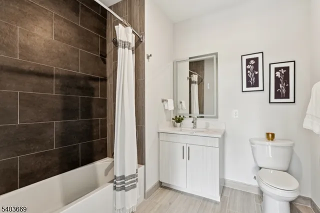 $2,365 | 140 West Webster Avenue, Unit 106, Roselle Park, NJ 07204