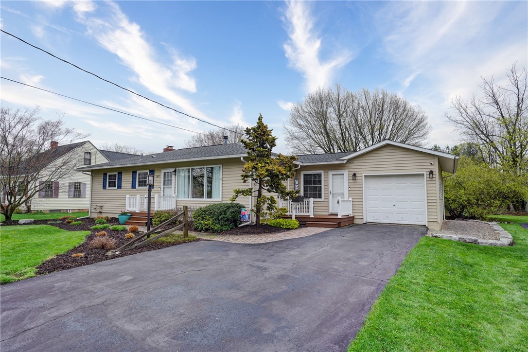 107 East Street Mendon, NY 14472 - Photo 1 of 46