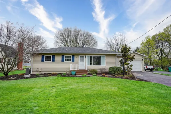 $289,900 | 107 East Street, Mendon, NY 14472