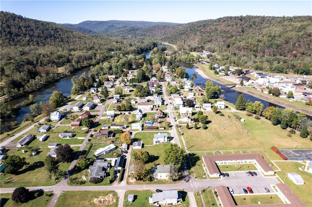 626 Sterner Street Confluence, PA 15424 - Photo 45 of 49 an aerial view of a city