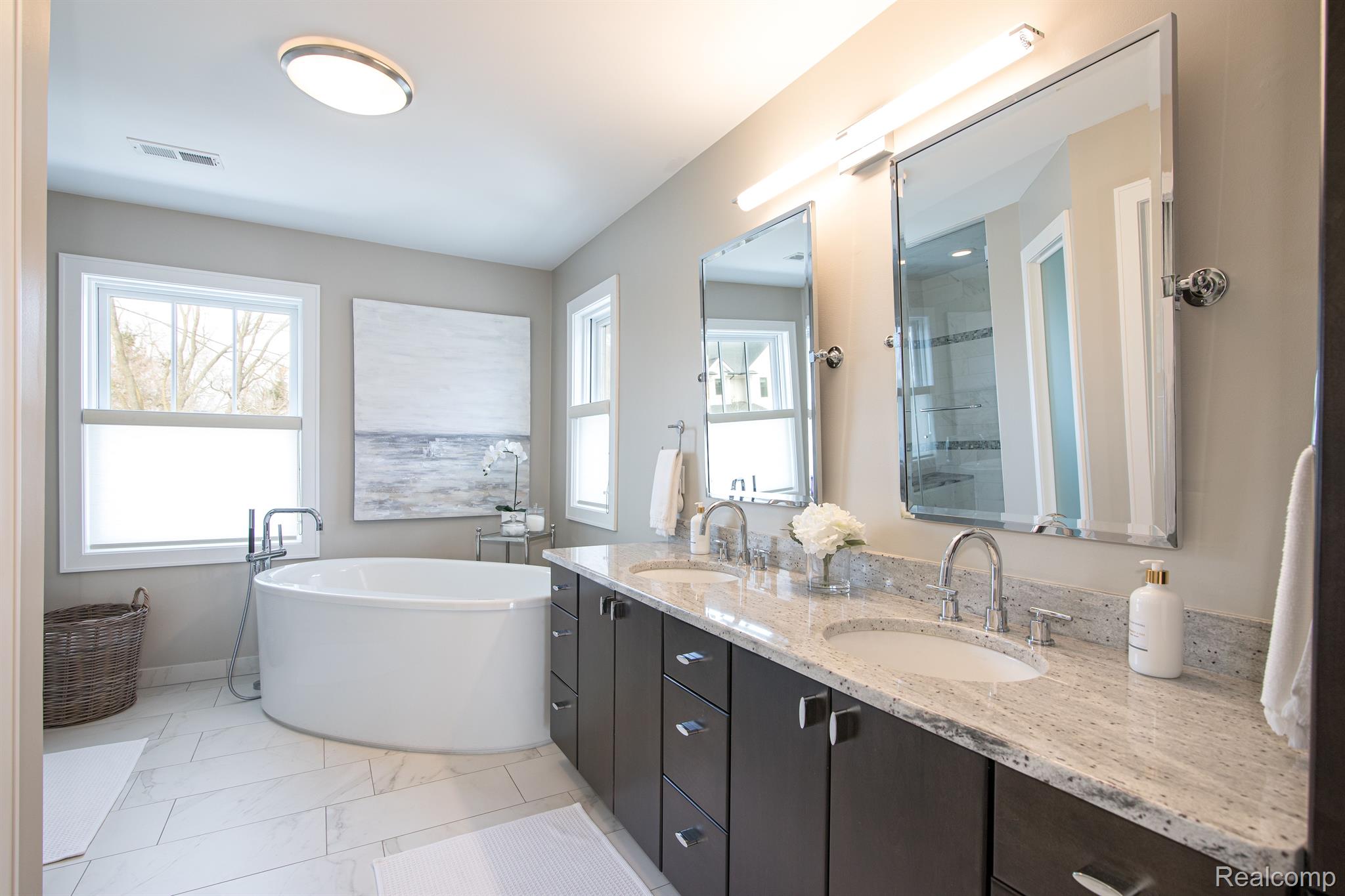 327 West 2nd Street Rochester, MI 48307 - Photo 24 of 65 Gallery Image 24