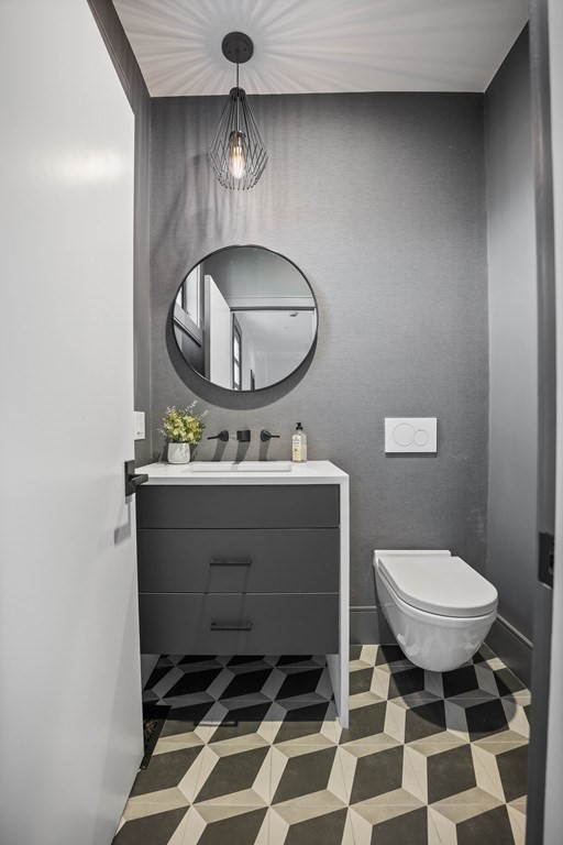 33 Glenland Road, Unit 2 Brookline, MA 02467 - Photo 12 of 40 Gallery Image 12