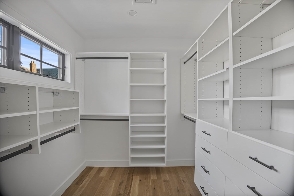 33 Glenland Road, Unit 2 Brookline, MA 02467 - Photo 16 of 40 Gallery Image 16