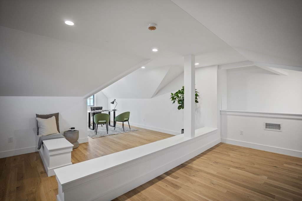 33 Glenland Road, Unit 2 Brookline, MA 02467 - Photo 30 of 40 Gallery Image 30