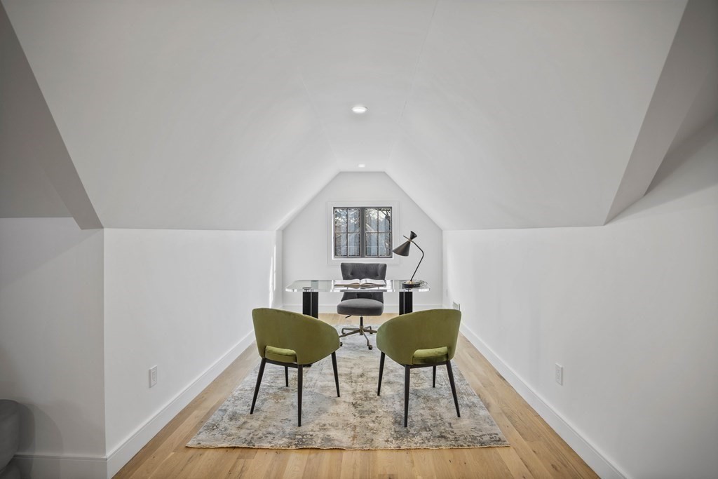 33 Glenland Road, Unit 2 Brookline, MA 02467 - Photo 31 of 40 Gallery Image 31