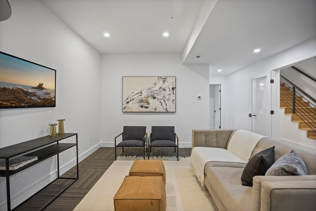 33 Glenland Road, Unit 2 Brookline, MA 02467 - Photo 33 of 40 Gallery Image 33
