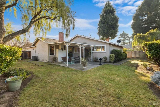 a view of house and outdoor space
