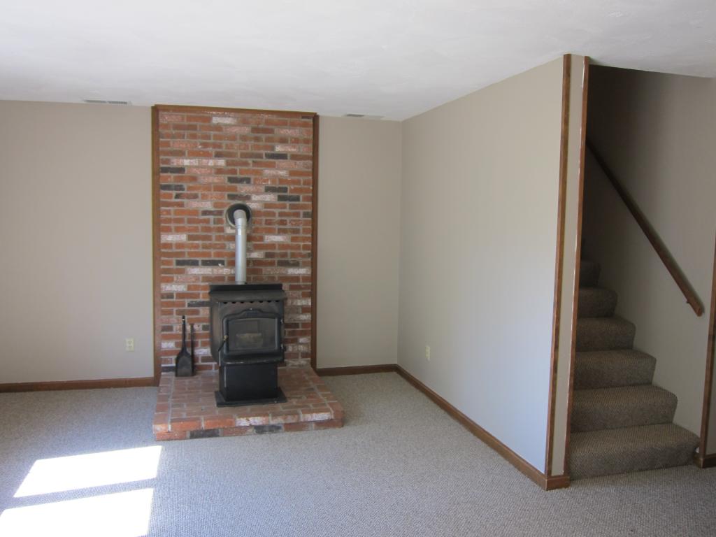 1102 B Montalona Road, Unit B Dunbarton, NH 03046 - Photo 14 of 28