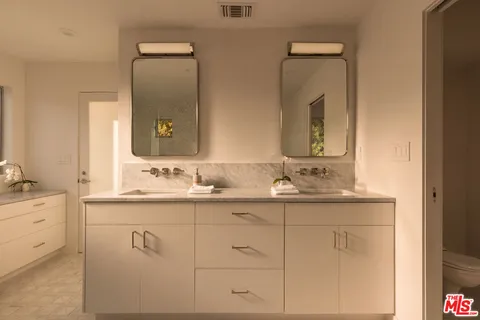 $3,295,000 | 257 Entrada Drive, Santa Monica, CA 90402