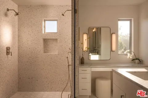 $3,295,000 | 257 Entrada Drive, Santa Monica, CA 90402