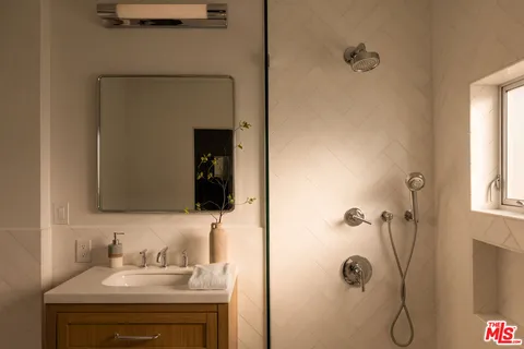 $3,295,000 | 257 Entrada Drive, Santa Monica, CA 90402