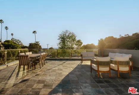 $3,295,000 | 257 Entrada Drive, Santa Monica, CA 90402