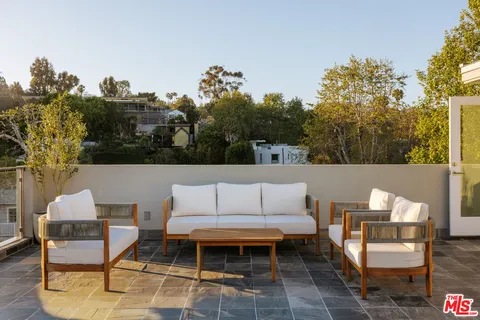 $3,295,000 | 257 Entrada Drive, Santa Monica, CA 90402