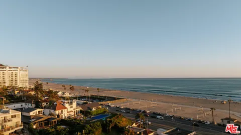 $3,295,000 | 257 Entrada Drive, Santa Monica, CA 90402