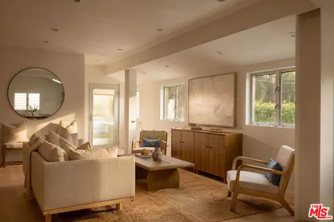 $3,295,000 | 257 Entrada Drive, Santa Monica, CA 90402