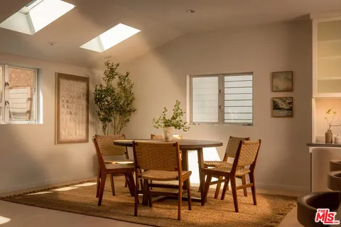 $3,295,000 | 257 Entrada Drive, Santa Monica, CA 90402