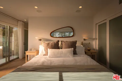 $3,295,000 | 257 Entrada Drive, Santa Monica, CA 90402