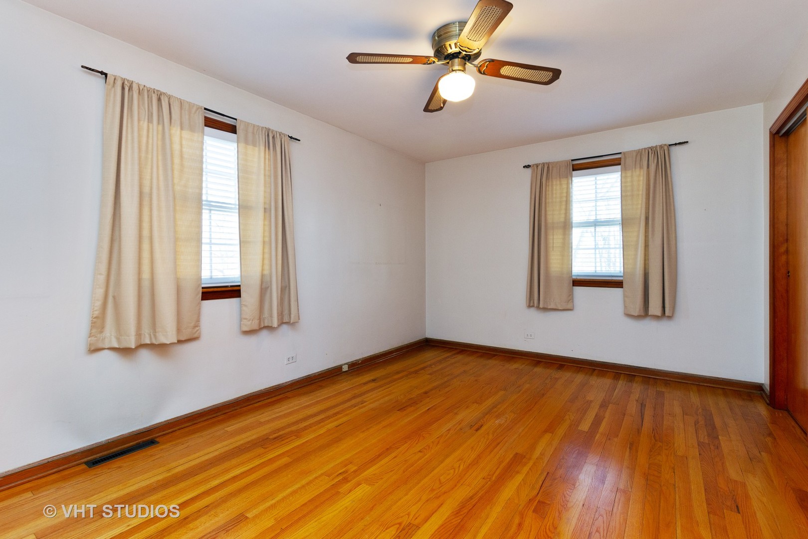 1111 Hickory Road Homewood, IL 60430 - Photo 8 of 14