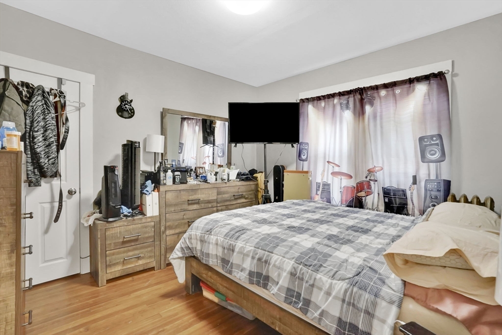 35-37 Narragansett Street Springfield, MA 01107 - Photo 15 of 41