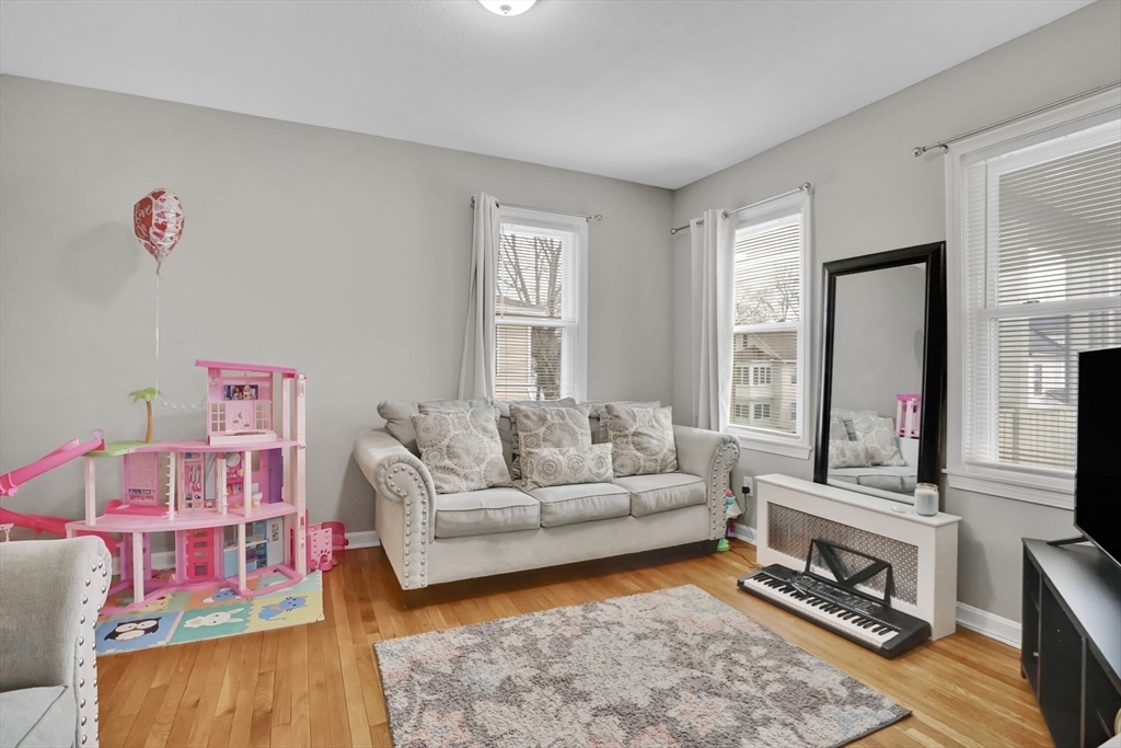 35-37 Narragansett Street Springfield, MA 01107 - Photo 22 of 41