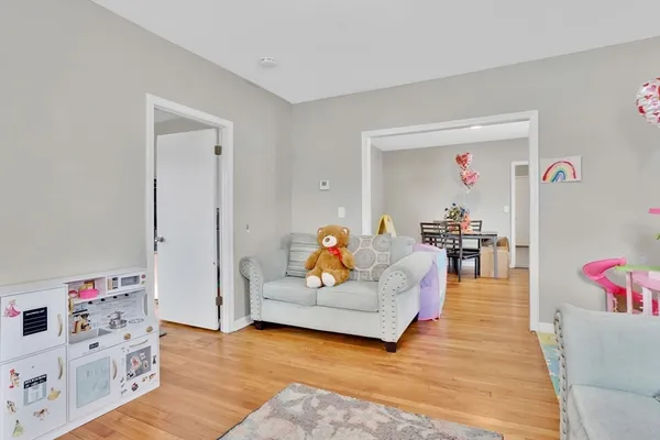 $395,000 | 35-37 Narragansett Street, Springfield, MA 01107