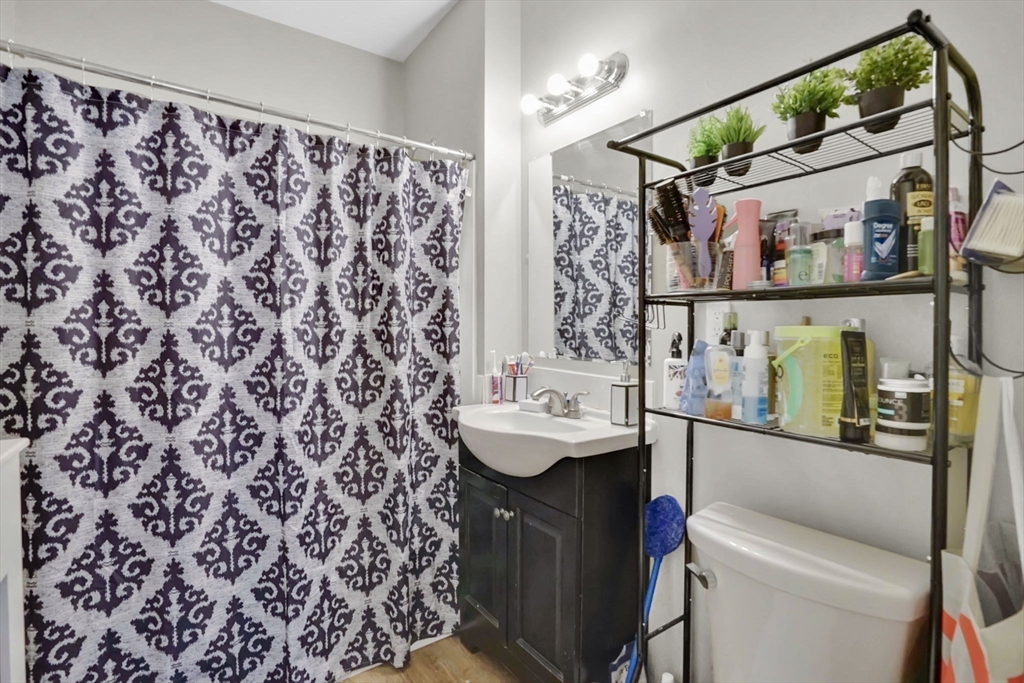 35-37 Narragansett Street Springfield, MA 01107 - Photo 33 of 41