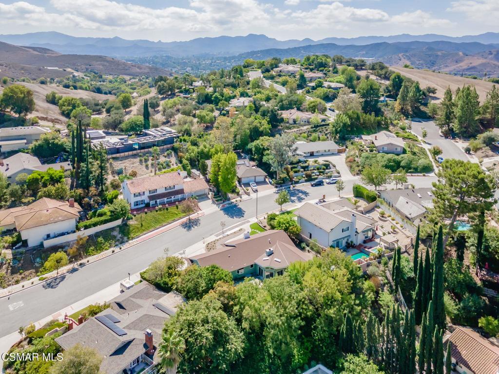 2085 Rayshire Street Thousand Oaks, CA 91362 - Photo 48 of 49