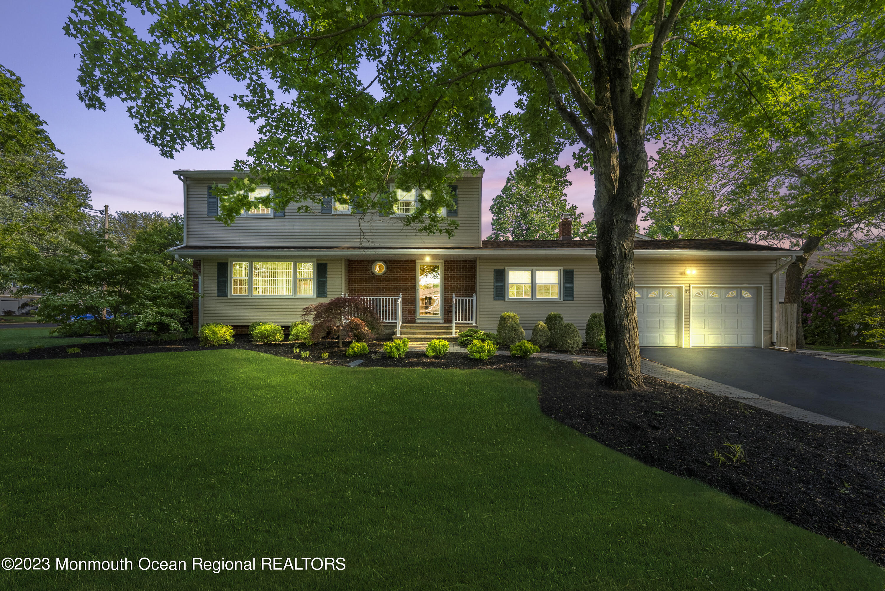 601 Dutch Neck Road East Windsor, NJ 08520 - Photo 1 of 2 601 Dutch neck rd Twilight