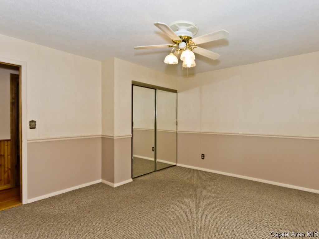 2928 Selkirk Road Springfield, IL 62702 - Photo 31 of 33