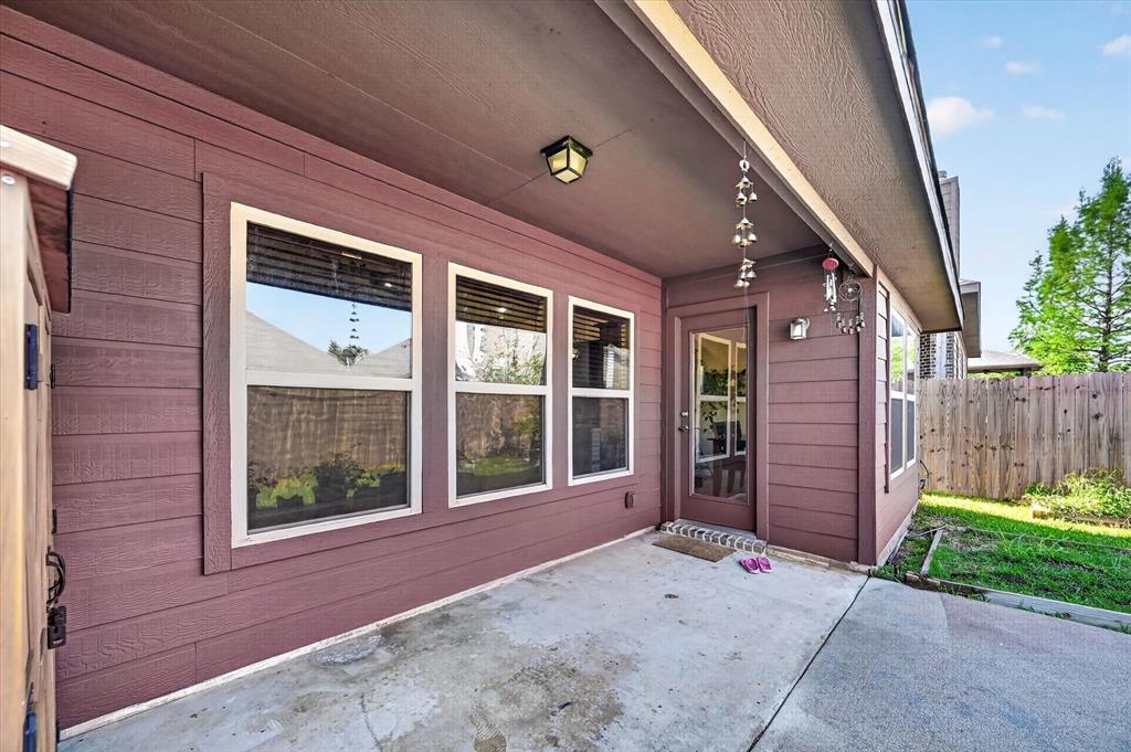3812 Surf Street Denton, TX 76208 - Photo 29 of 33