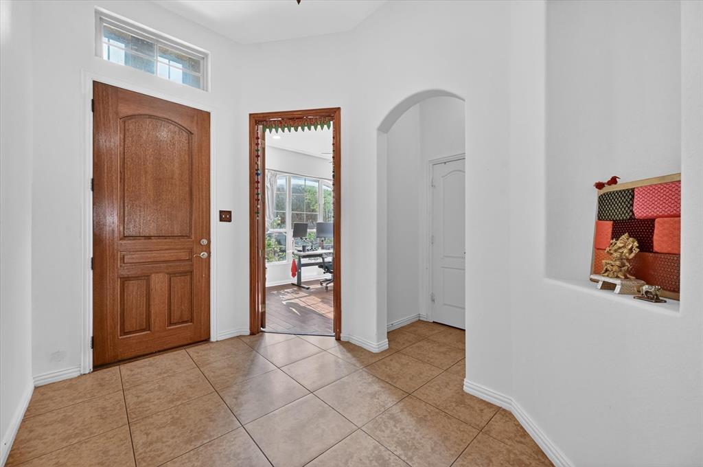 3812 Surf Street Denton, TX 76208 - Photo 3 of 33