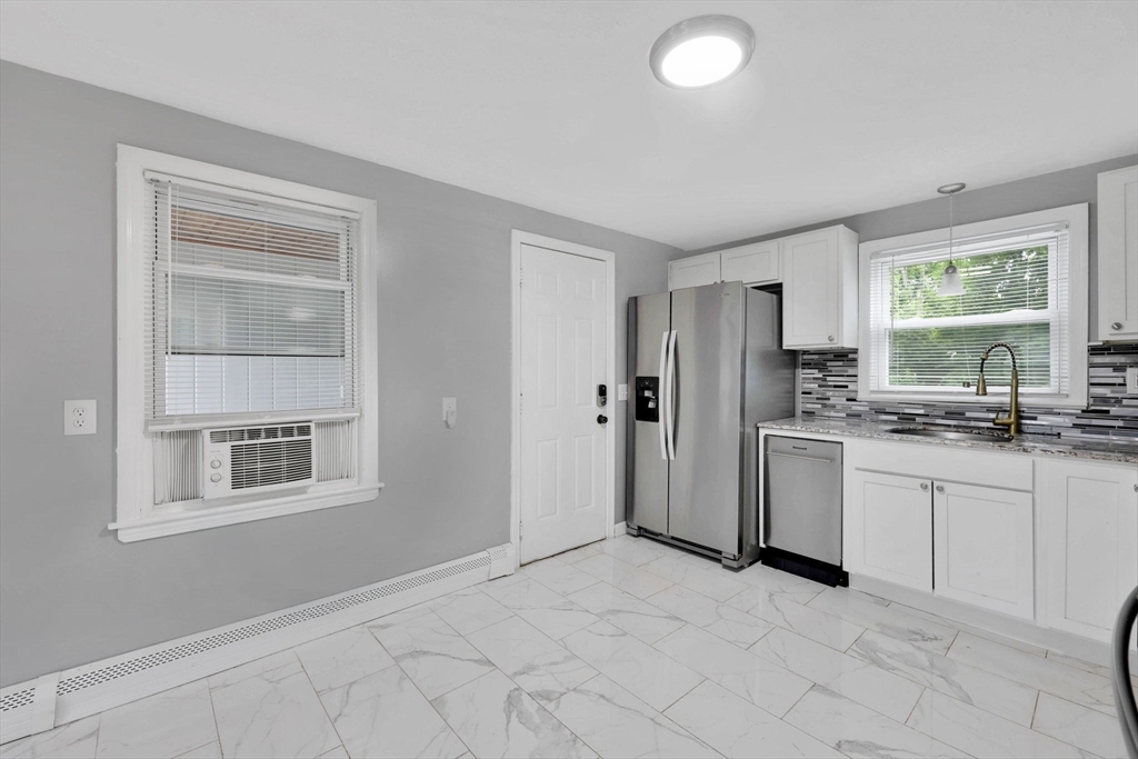 38 Tinkham Road Springfield, MA 01129 - Photo 8 of 34