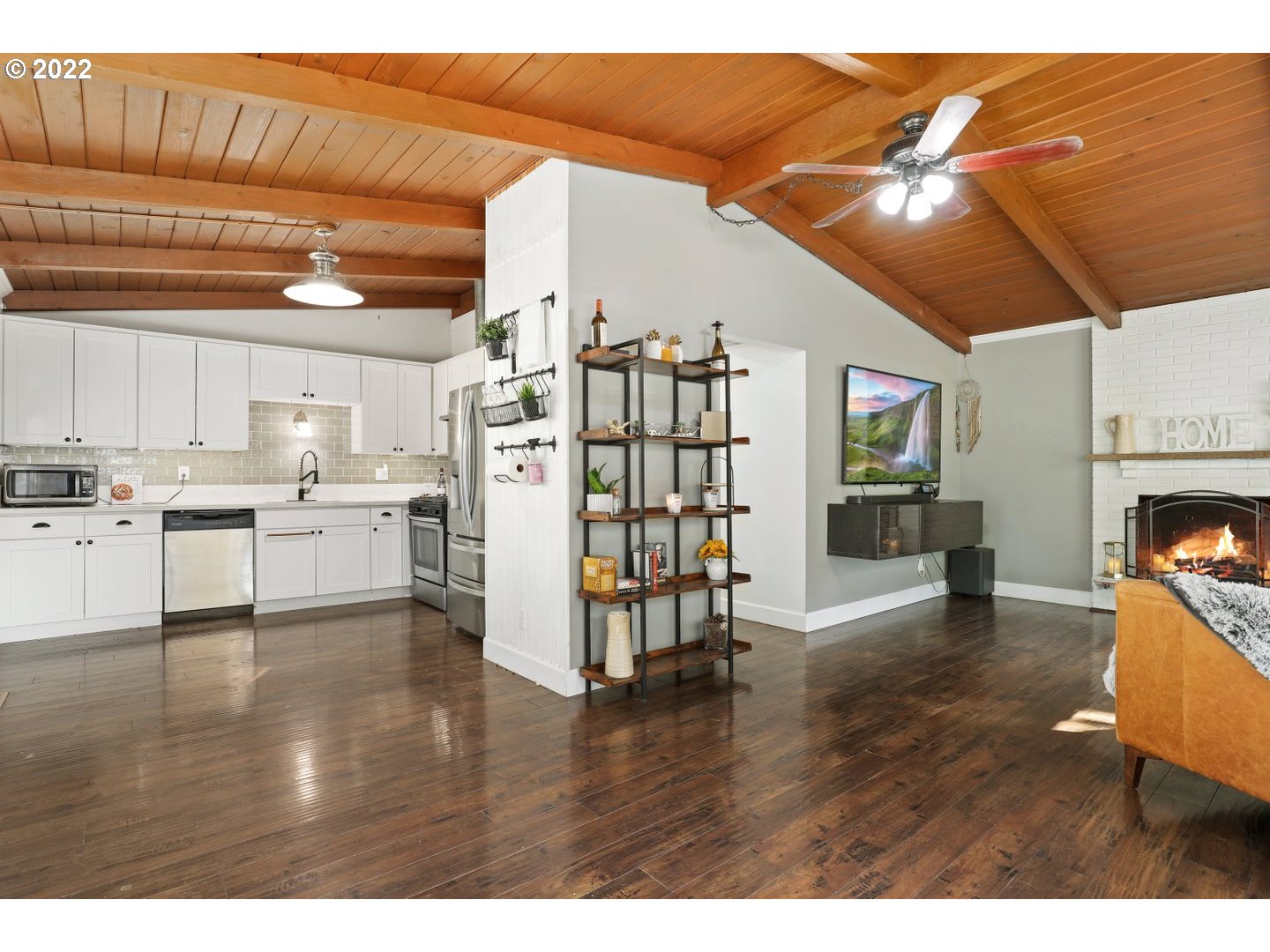 33367 Northwest Ej Smith Road Scappoose, OR 97056 - Photo 3 of 28 Gallery Image 3