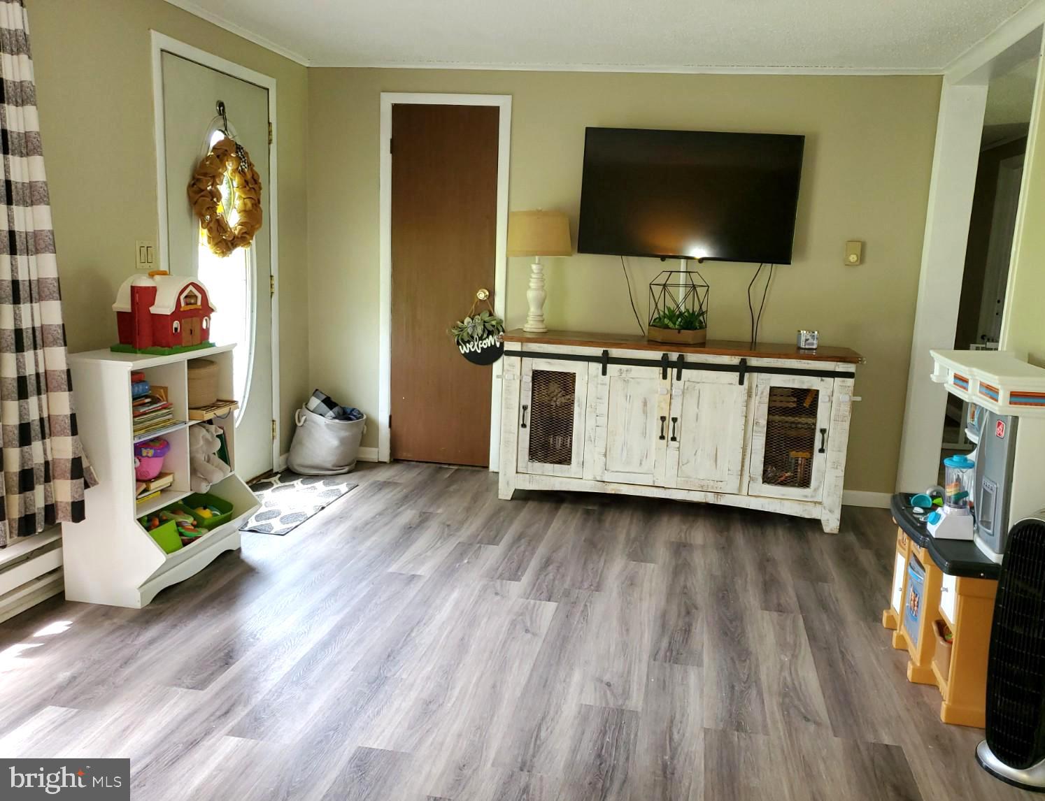 269 Walker School Road Townsend, DE 19734 - Photo 35 of 57 Reverse view in Living room