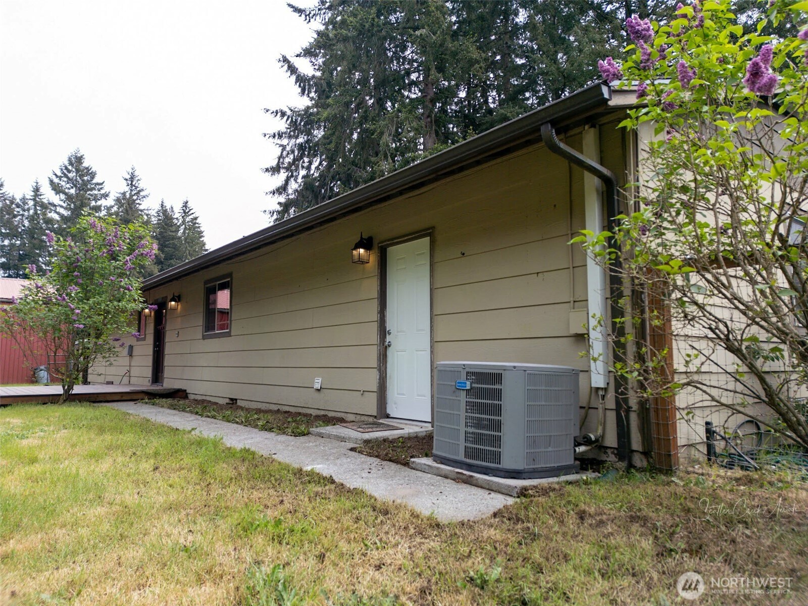 9844 173rd Avenue Southwest Rochester, WA 98579 - Photo 23 of 38 a backyard of a house