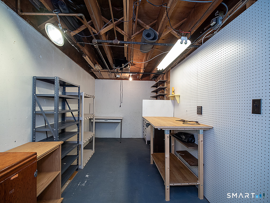 93 Centerbrook Road, Unit 93 Hamden, CT 06518 - Photo 18 of 32