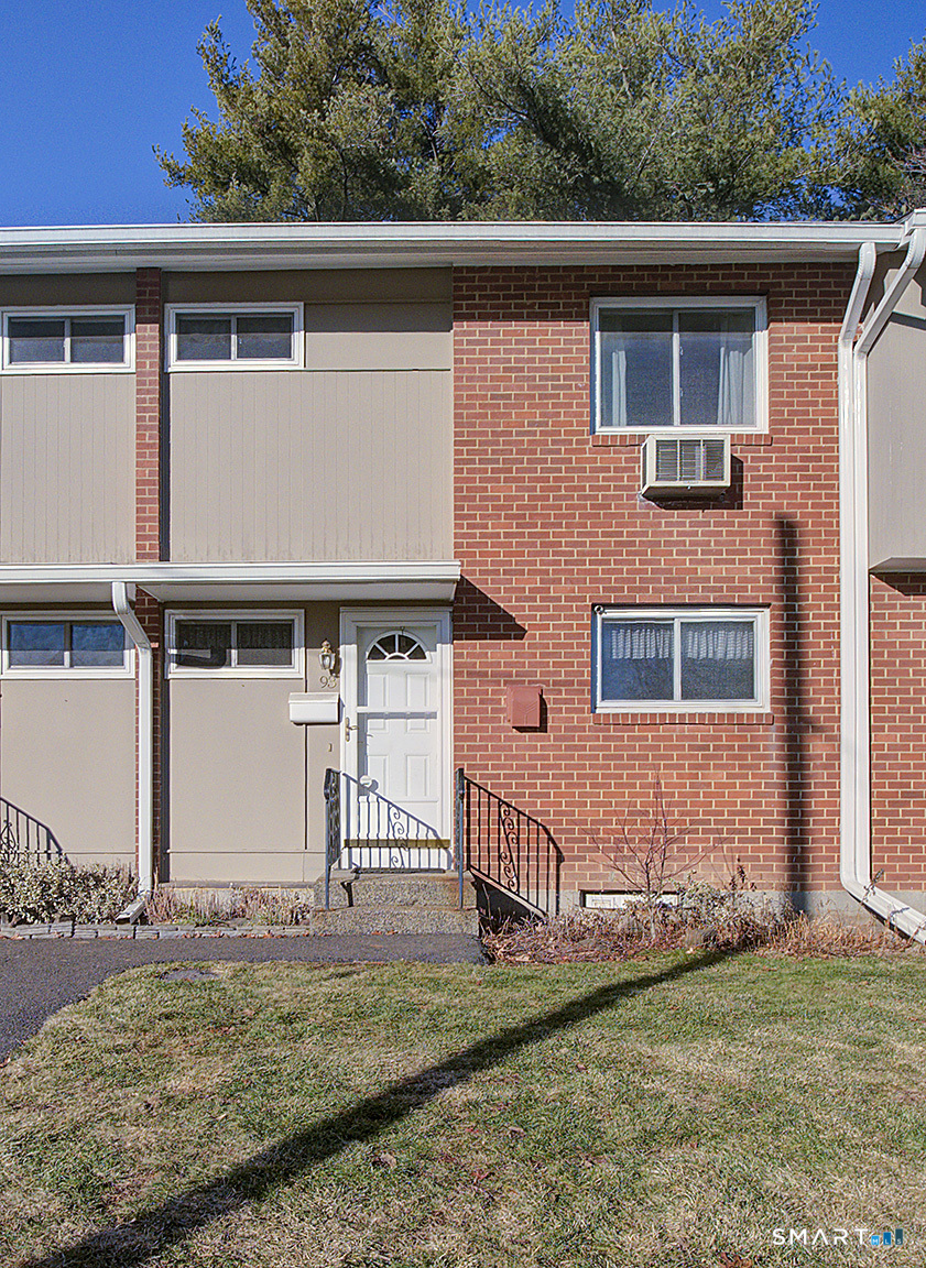 93 Centerbrook Road, Unit 93 Hamden, CT 06518 - Photo 2 of 32