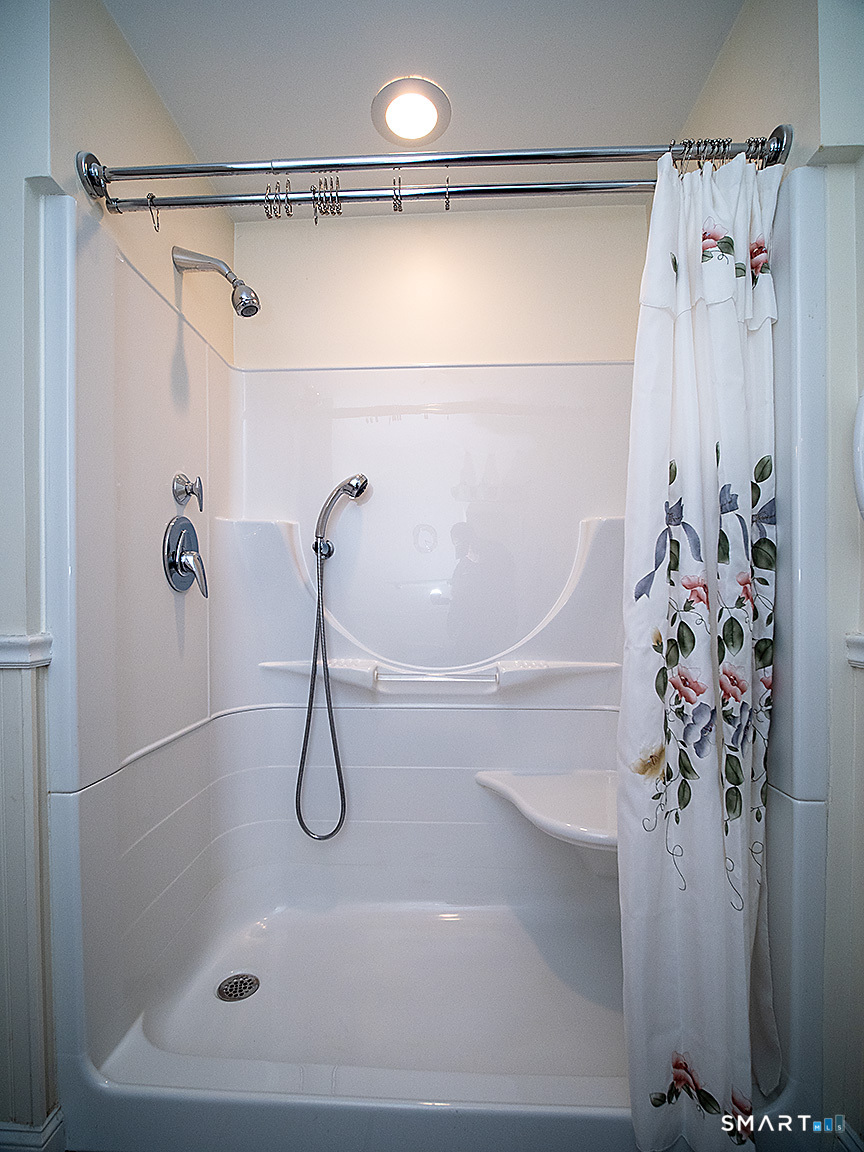 93 Centerbrook Road, Unit 93 Hamden, CT 06518 - Photo 29 of 32