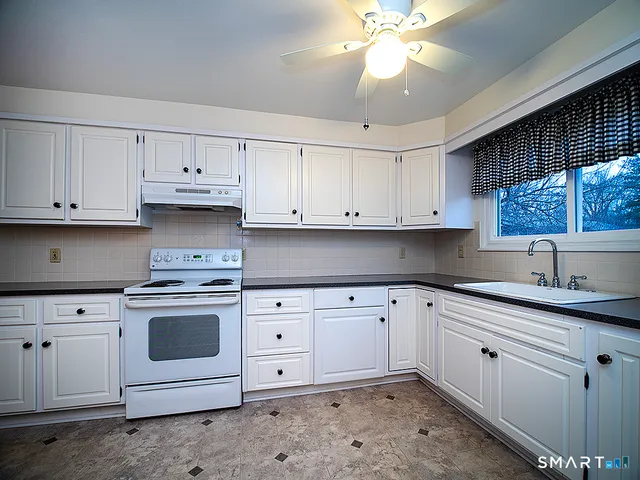 $185,000 | 93 Centerbrook Road, Unit 93, Hamden, CT 06518